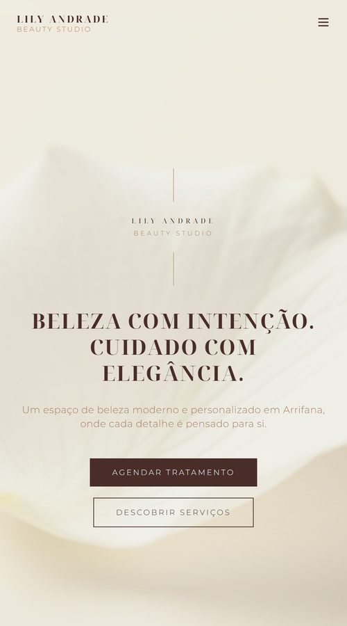 Pré-visualização da landing page de Lily Andrade no telemóvel.